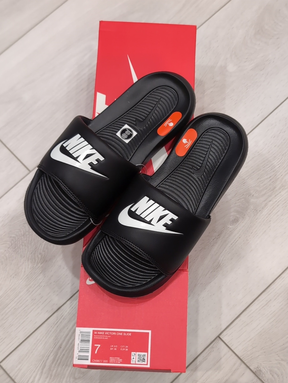 Brand New Nike Slides Victori One Black